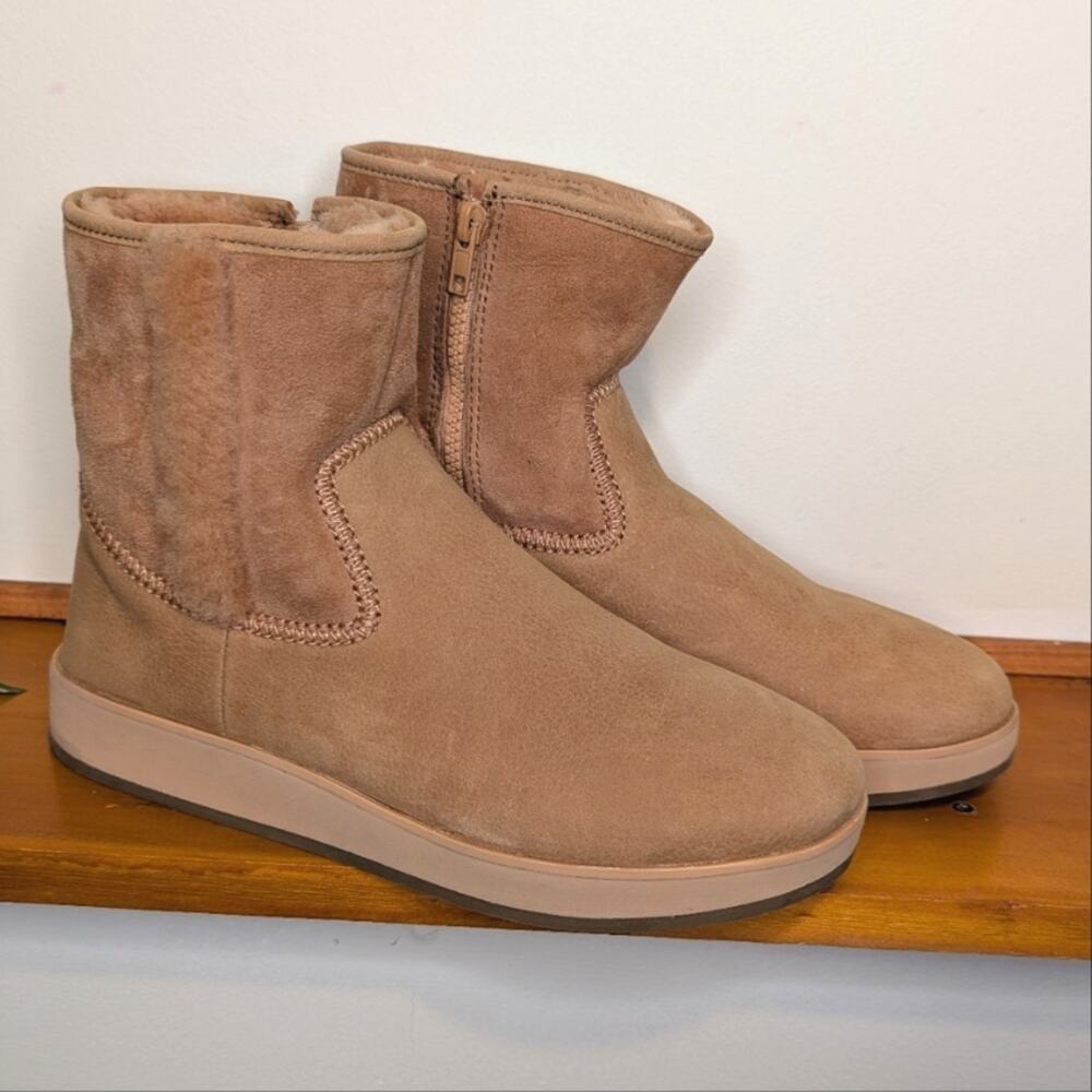 Olukai Pāʻina Hulu Women's Tan Suede Boots Size 9